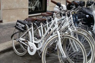 Rome City Bike & E-Bike Daily Rental - Termini-Area Pickup at Eco Move Rent: Your Start Line in the Real City