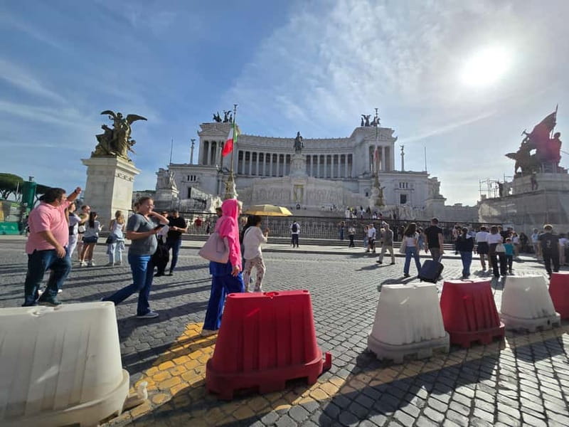 Rome: City Center Private Tour With Tuk-Tuk - Key Things to Know Before You Go
