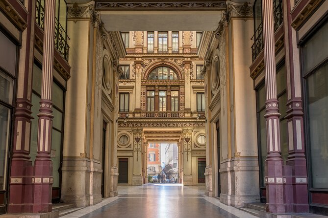 Rome City Center Walking Tour and GelatoTasting- Up To 6 People - Spanish Steps: The Classic Scene, Explained Beyond the Photos