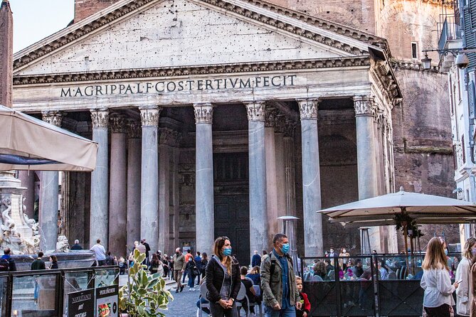 Rome City Center Walking Tour in a Small Group - Pantheon: The Dome You Can Appreciate Without a Ticket Rush