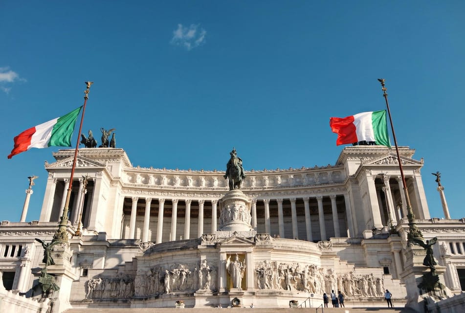 Rome: City Highlights Golf Car Tour - Via dei Fori Imperiali to Piazza del Colosseo: Ancient Rome, Framed by a Route
