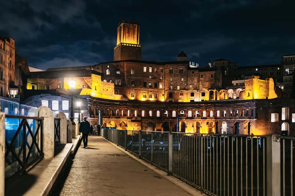 Rome: City Highlights Moonlight Walking Tour - Meeting Points and What to Expect From the Pace