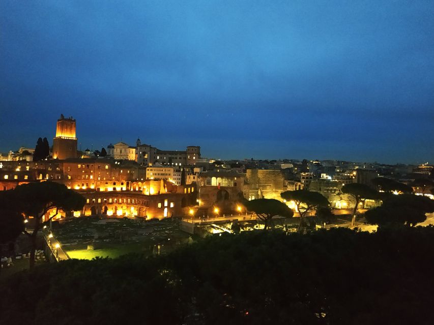 Rome: City Highlights Small Group Walking Tour by Night - Key highlights worth targeting