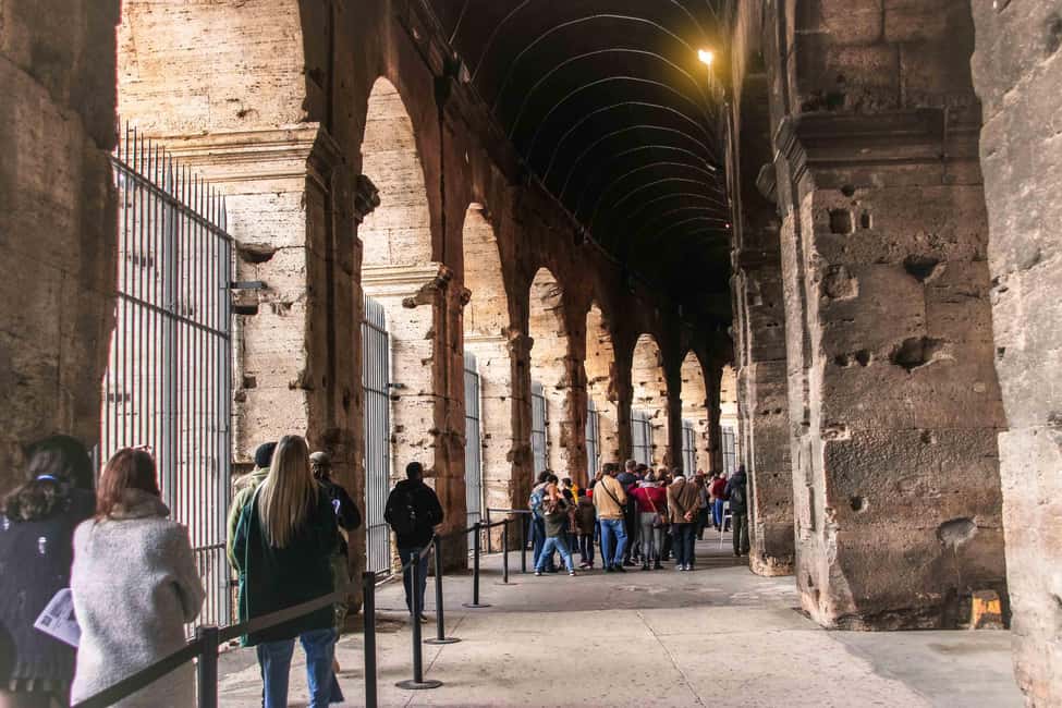 Rome: Colosseum Arena, Forum & Palatine Hill Guided Tour - What the 2.5 hours covers (and why it can run longer)