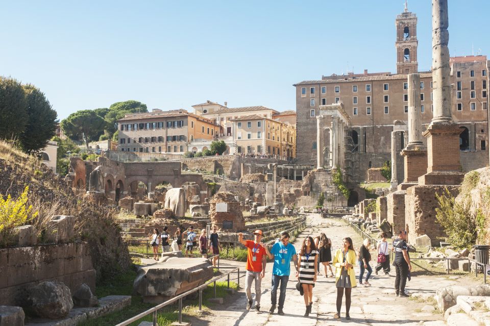 Rome: Colosseum Arena, Forum & Palatine Hill Private tour - Who this private Colosseum + Forum + Palatine tour fits best
