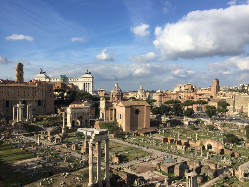 Rome: Colosseum Express Guided Tour with Arena Access Option - What your live guide actually does inside the Colosseum