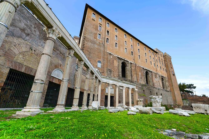Rome: Colosseum, Forum, and Palatine Hill 3 hr Tour - Price and value: what $38.23 really buys you