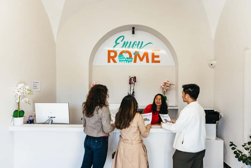 Rome: Colosseum, Forum & Palatine Hill Tour & Optional Arena - Palatine Hill: Romulus, power, and the view of Rome