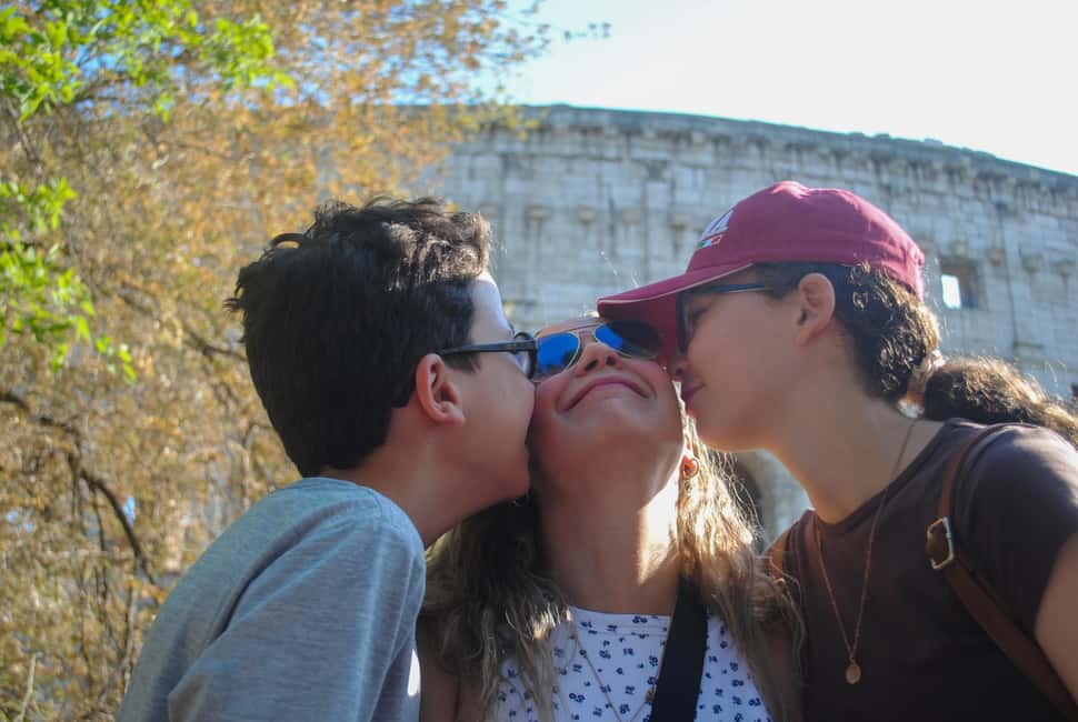 Rome: Colosseum, Forum & Palatine Hosted Entry Experience - Colosseum time: official audio guide and what to look for