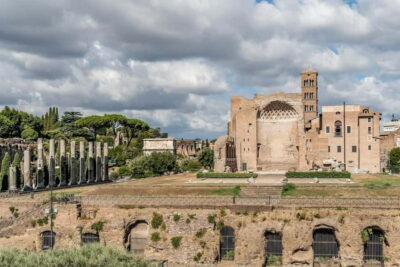 Rome: Colosseum & Forum Small Group Tour with Palatine Hill - Entering the Colosseum without losing your day to queues