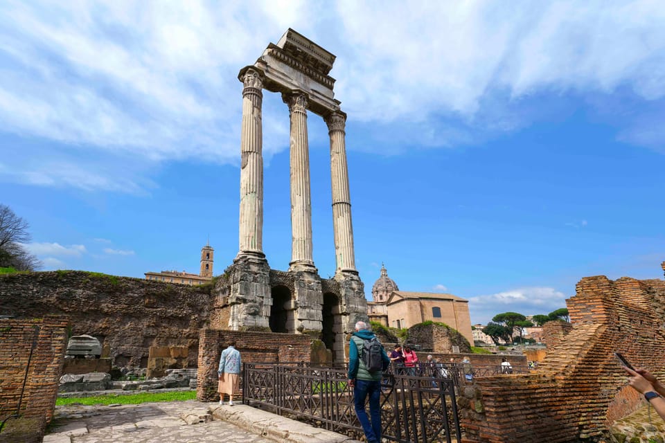 Rome: Colosseum & Forum with Audio Guide App -Optional Arena - Entering The Colosseum: big scale, airport-style checks, and one-way flow