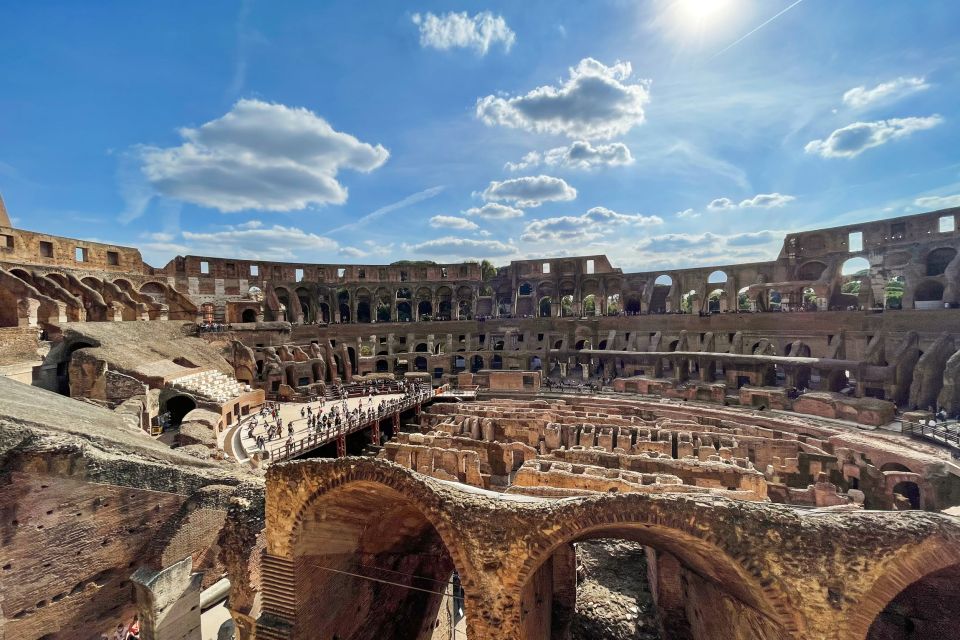 Rome: Colosseum, Palatine Hill and Roman Forum Guided Tour - The Arch of Constantine and Titus: quick stops, big meaning