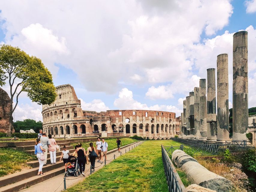 Rome: Colosseum, Palatine Hill and Roman Forum Guided Tour - Walking the Via Sacra: turning the Forum approach into the main event