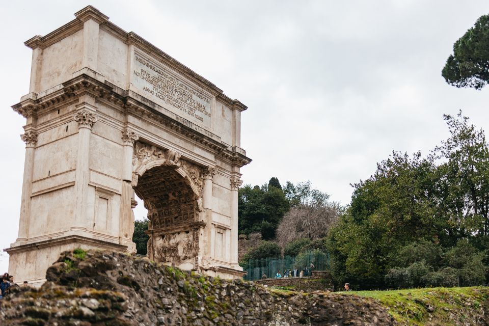 Rome: Colosseum, Palatine Hill & Roman Forum Guided Tour - Colosseum first and second levels: the view changes as the story does