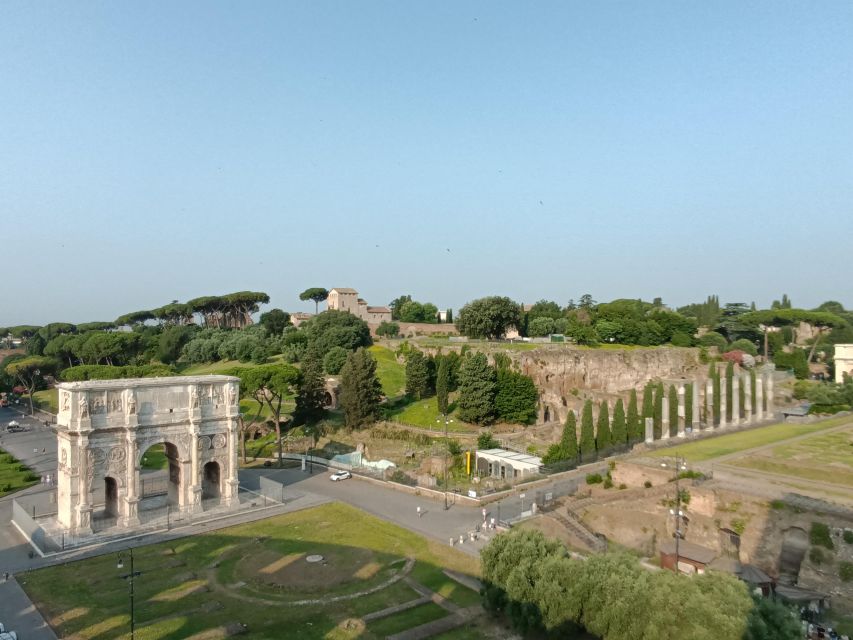 Rome: Colosseum, Palatine Hill, & Roman Forum Walking Tour - What to pack (and what not to bring) for smoother days at the Colosseum
