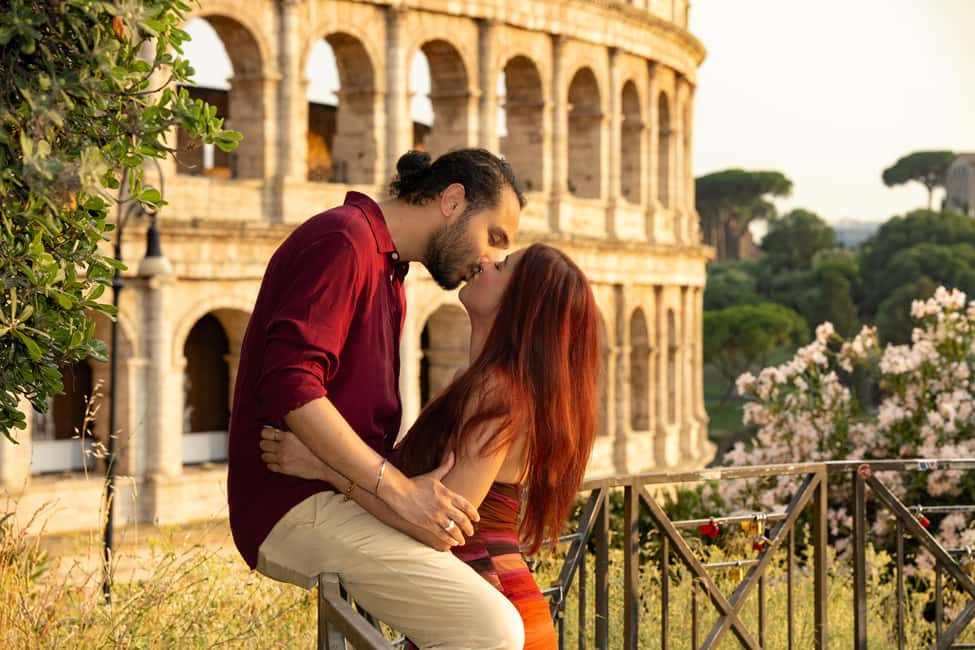 Rome: Colosseum Private Photoshoot - Where you meet and how the walk creates variety