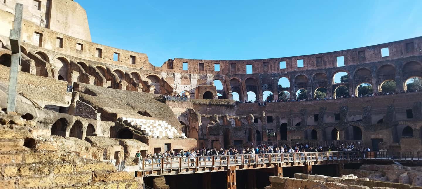 Rome: Colosseum Private Tour - Finding your meeting point at the Colosseo metro upper floor