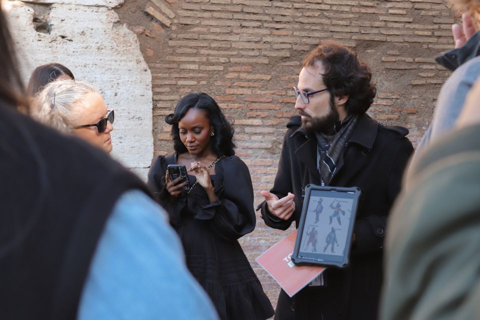 Rome: Colosseum, Roman Forum And Palatine Hill Guided Tour - Practical tips that prevent most Rome-ruin headaches