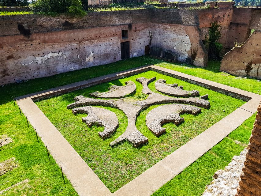 Rome: Colosseum, Roman Forum & Palatine Hill Tour - Roman Forum: Where Politics and Daily Life Collide