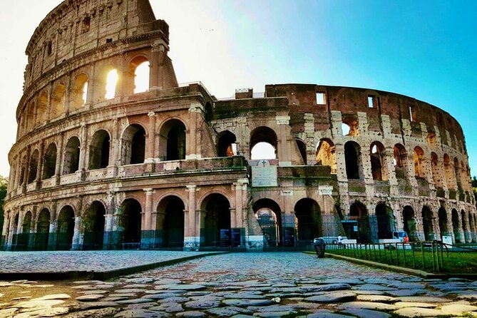 Rome: Colosseum, Roman Forum & Trajan's Market Exterior Tour - The Colosseum Exterior: How to See the Building Without Guessing