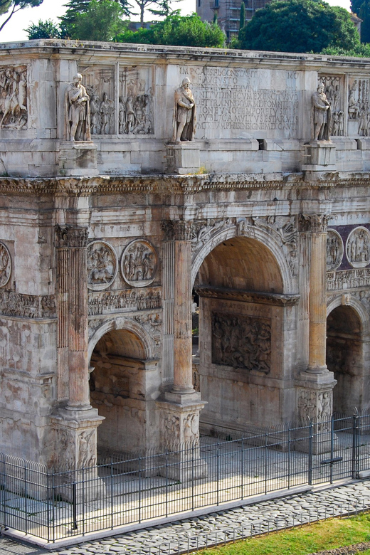 Rome: Colosseum Tour with Gladiator's Arena Option and Forum - Practical tips so nothing ruins your Colosseum day
