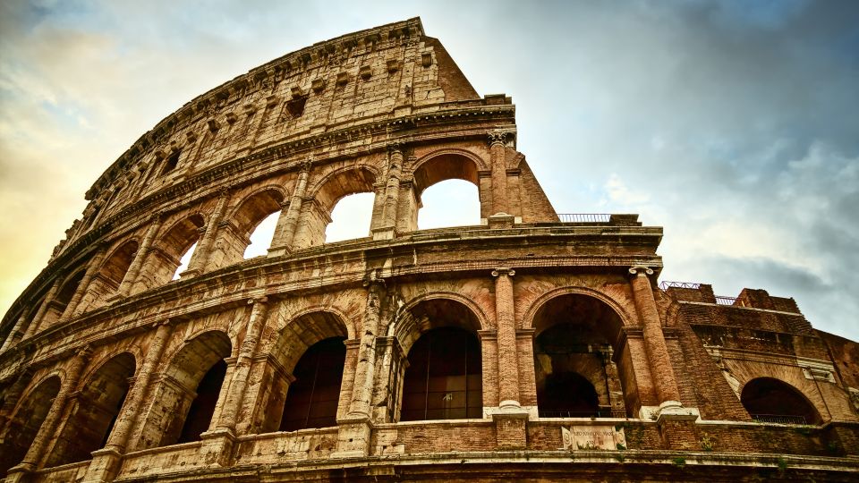 Rome: Colosseum Underground Small Group Guided Tour - Colosseum Underground: the quiet-before-the-spectacle feeling