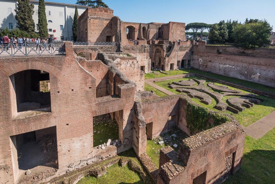 Rome: Colosseum with Arena Floor, Forum & Palatine Hill Tour - Colosseum attic (floors 3–5): reading the structure from above