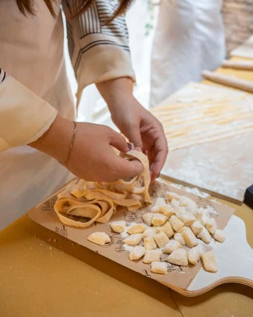 Rome: Cooking class with wine pairing at Come Na Vorta - Wine pairing options: Bronze, Silver, Gold, and how to choose