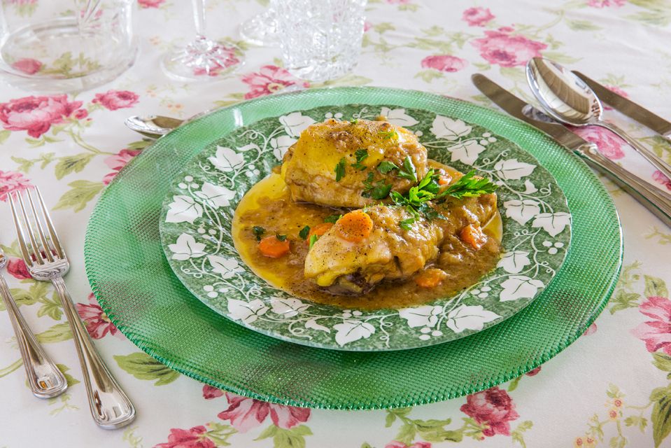 Rome: Dining Experience at a Local's Home - Drinks Included: Wine That Fits the Meal