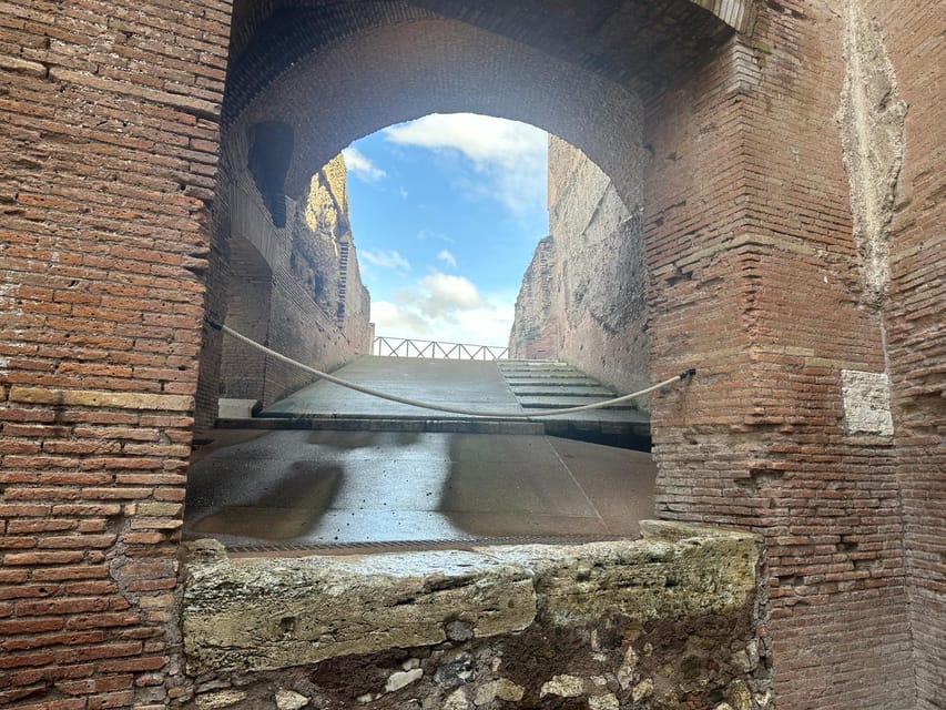 Rome: Domus Tiberiana, Roman Forum, and Palatine Hill Tour - What to wear and bring at these ancient ruins