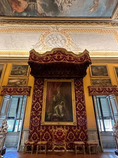 Rome: Doria Pamphilj Gallery Guided Tours - Inside the 1500s palace: golden halls and frescoed corridors
