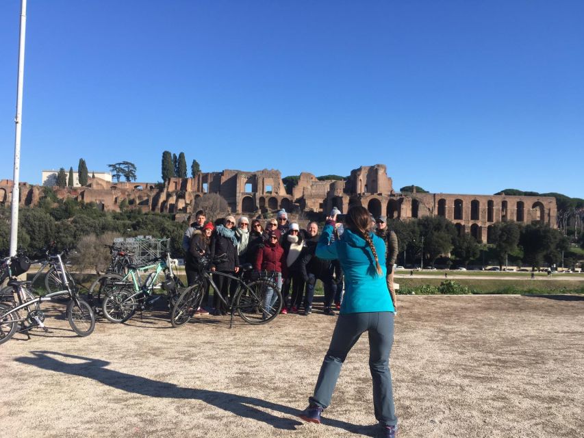 Rome: E-Bicycle Tour - Trevi Fountain: where the e-bike tour pays off in time and placement