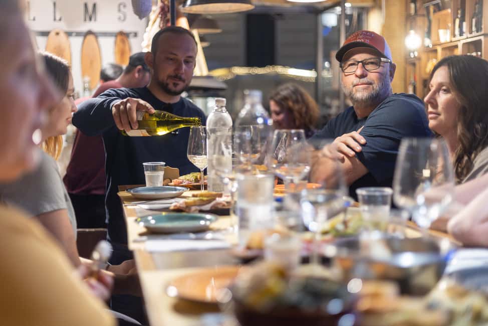 Rome: E-Bike Night Tour with Food and Wine Tasting - Piazza Navona, the Pantheon, and the Trevi Fountain coin moment
