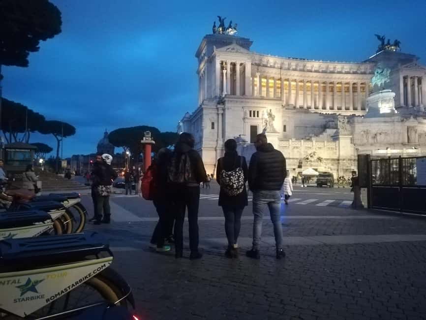 Rome: E-Bike Sunset Tour with Pizza Option - Colosseum to Roman Forum: your first real wow moment