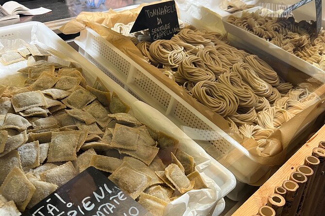 Rome E-Bike Tour: Ultimate Street Food and Market Feast - Why an e-bike street-food tour makes Rome easier on day one