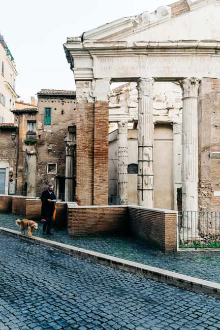 Rome E-Bike Tour with a local! (and a traditional snack) - Pacing over sightseeing: three hours that feel efficient