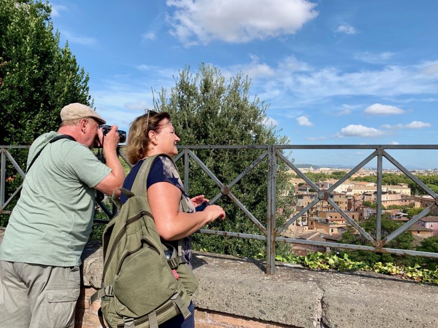 Rome: E-Bike Tour with Locals in German language - German live guide: how the language shapes your experience