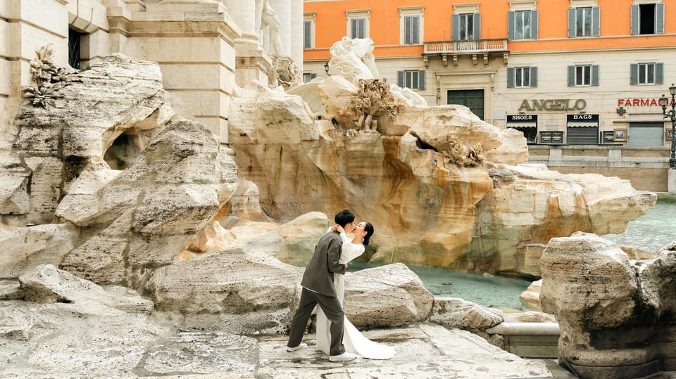 Rome: Early Morning Private Photoshoot at Iconic Landmarks - Colosseum at the end: iconic views without ticket pressure
