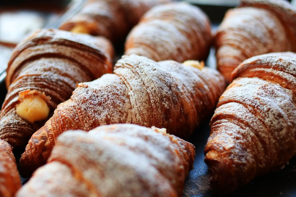 Rome: Early Morning Sightseeing and Piazzas with Breakfast - Why Dawn in Rome Makes This Tour Worth It