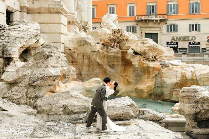 Rome: Early Morning Trevi Fountain Photoshoot & Iconic Landmarks - What you do on the ground at each landmark