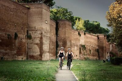 Rome EBike Tour: Appian Way, Catacombs & Roman Aqueducts - Getting Started at Via Labicana and Rolling Out Safely