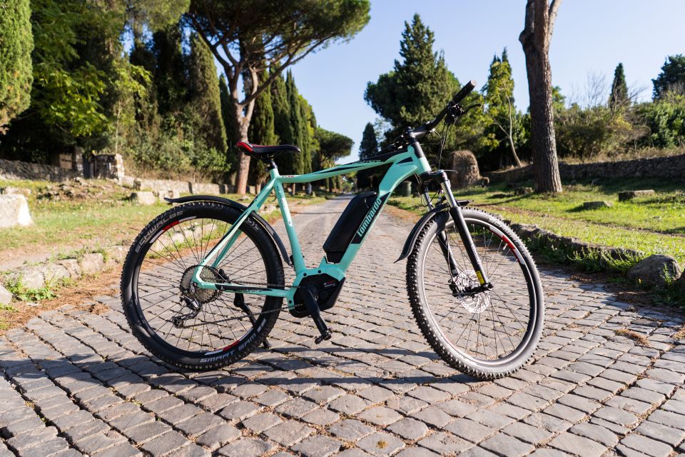 Rome: Electric Bike Rental with Helmet - Key points