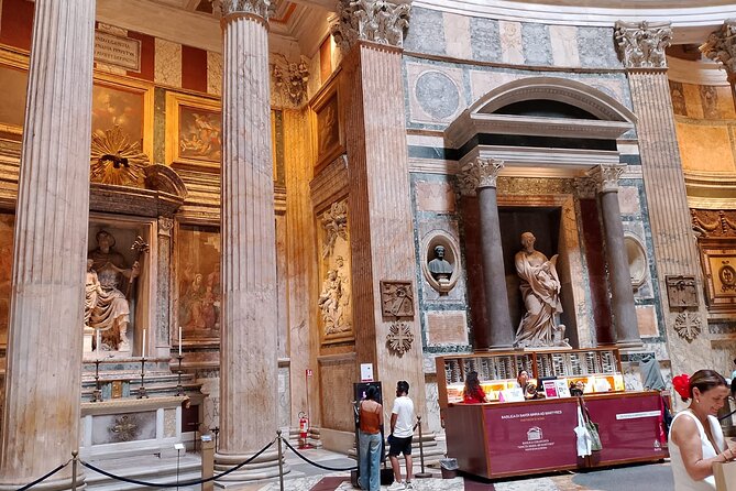Rome : Entrance ticket Pantheon with digital audio guide - The Pantheon’s “wow” factor comes from math and light
