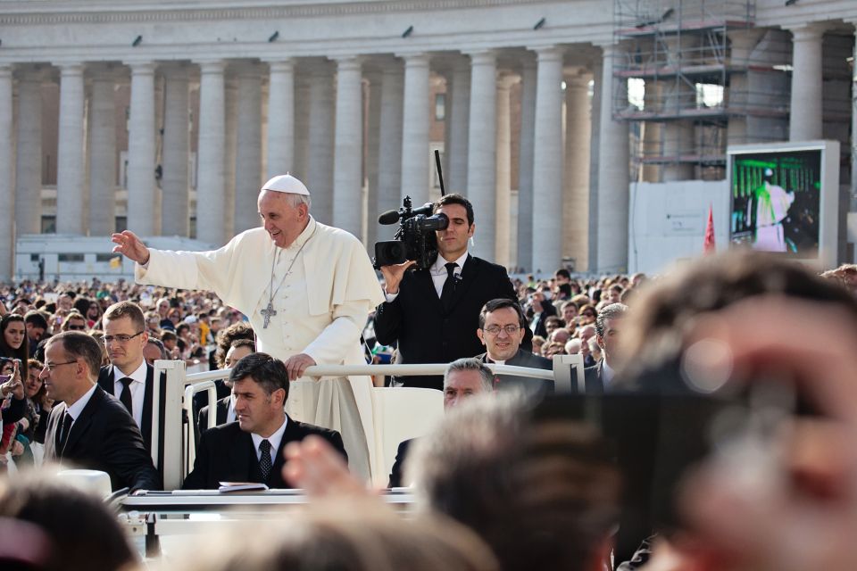 Rome: Escorted Papal Audience Experience with Entry Ticket - What to wear and bring (because security is real)