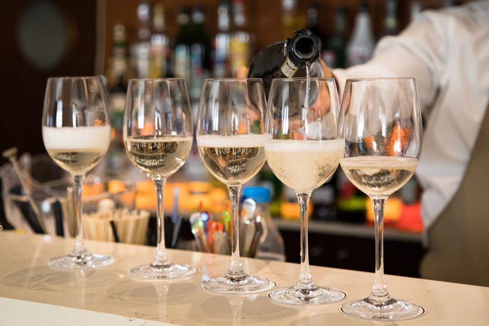 Rome: Evening Golf Cart Tour with Aperitivo - Jewish Ghetto and the Mouth of Truth area