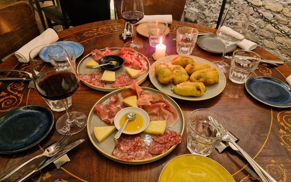 Rome: Exclusive Candlelight dinner in Agrippa's Roman Bath - Price and value: does $152.93 make sense?