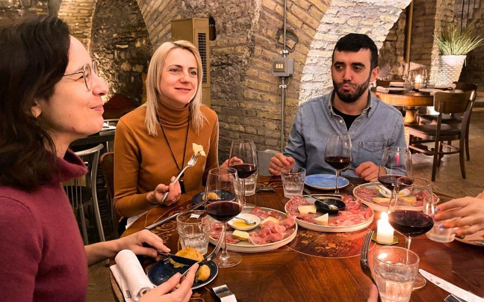 Rome: Exclusive Candlelight dinner in Agrippa's Roman Bath - The Guide’s Food-and-Wine Lecture: Making ancient Rome feel usable