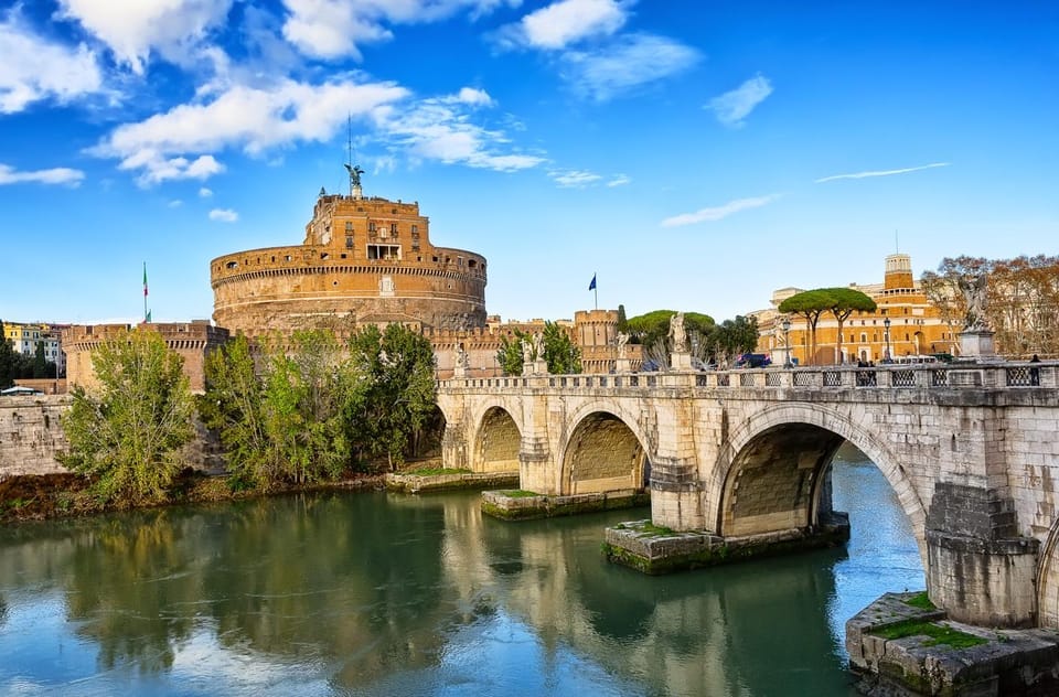 Rome: Experience the Magic of Castel Sant'Angelo - Papal Rooms and the fortress era: what the interiors teach you