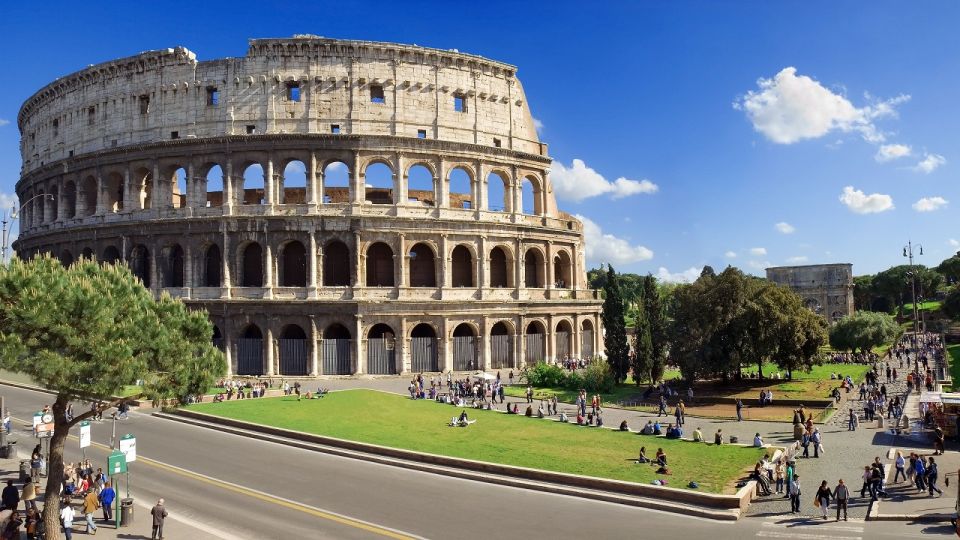Rome: Explore the Colosseum and Roman Forum, Half-Day Tour - Roman Forum: Via Sacra, Vestal Virgins, and Trajan’s Column
