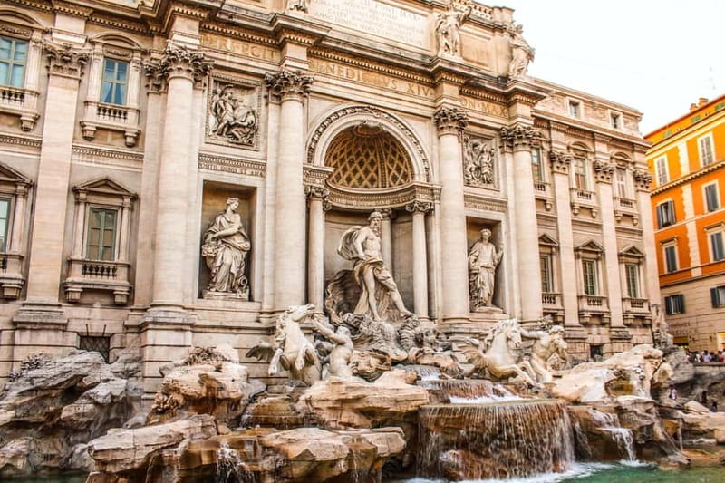 Rome Explorer Pass: 2 to 7 Attractions - Includes Colosseum - Vatican Museums and Sistine Chapel: skip-the-line tickets with a key closure note